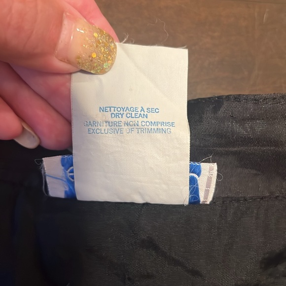 Lace skirt with buttons - Picture 5 of 6